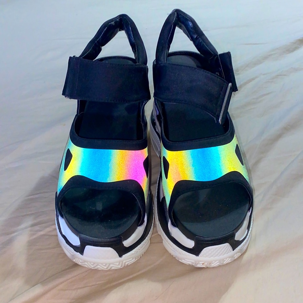 Anthony Wang Iridescent Platforms